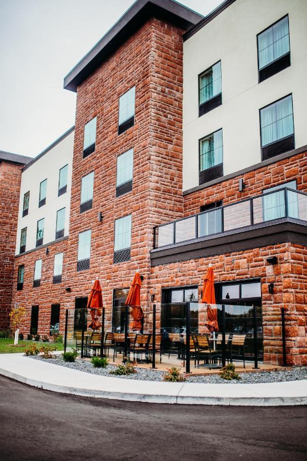Cobblestone Hotel & Suites International Falls Buitenkant foto