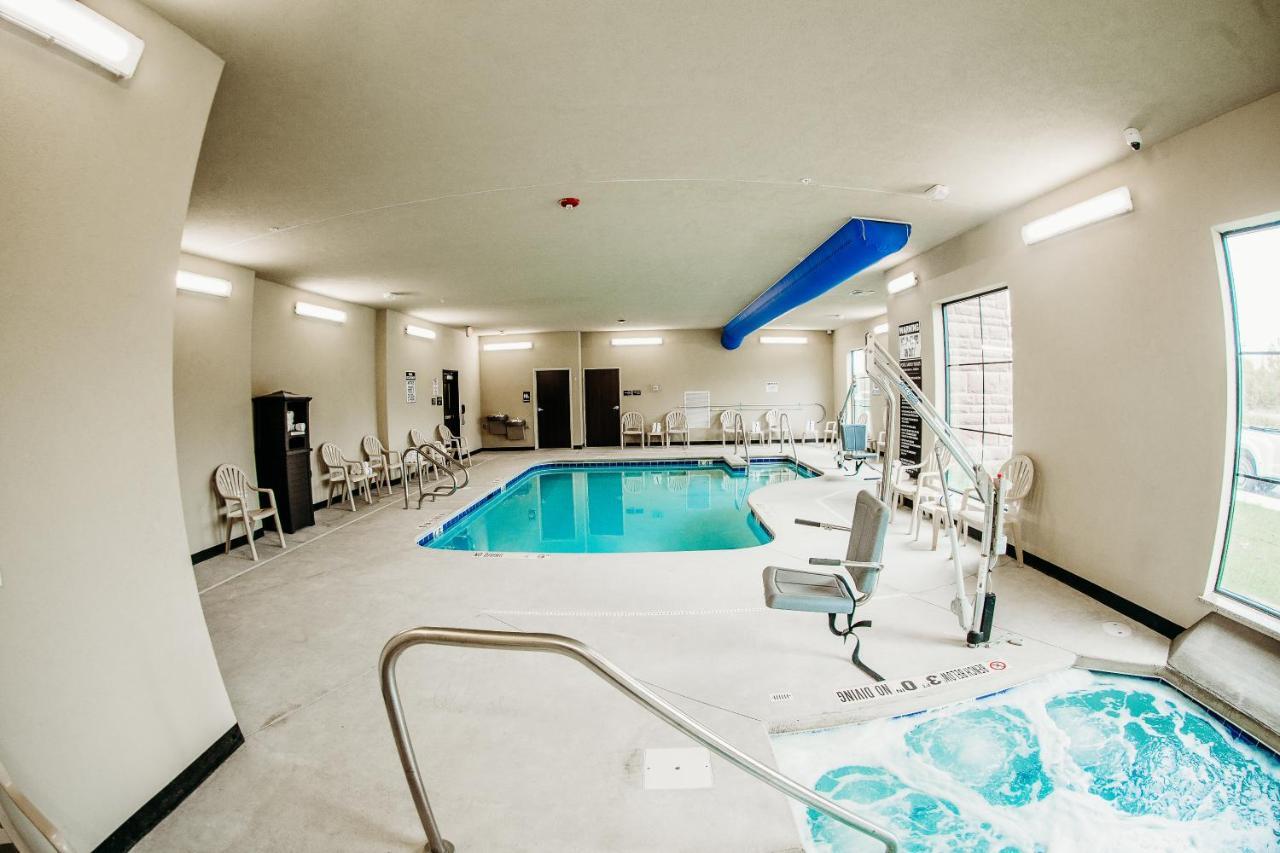 Cobblestone Hotel & Suites International Falls Buitenkant foto