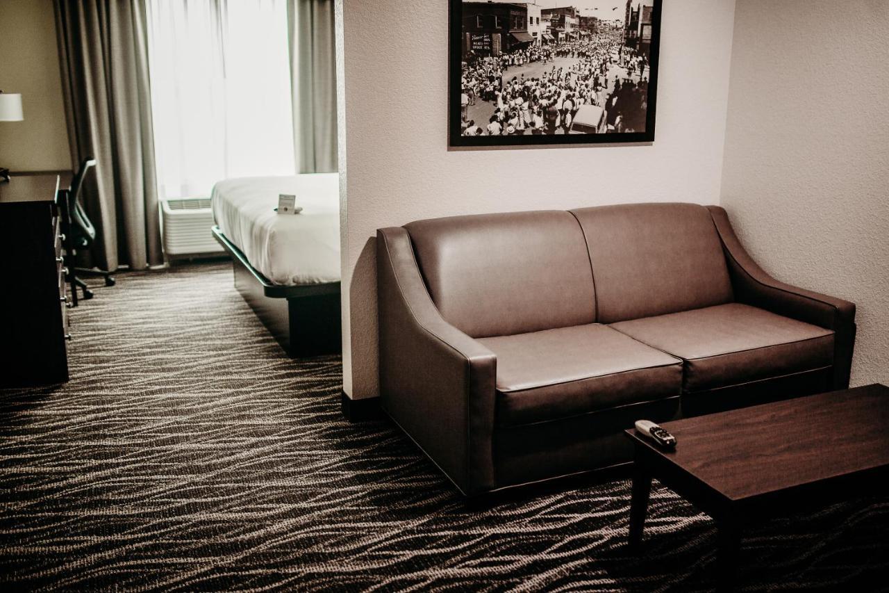 Cobblestone Hotel & Suites International Falls Buitenkant foto